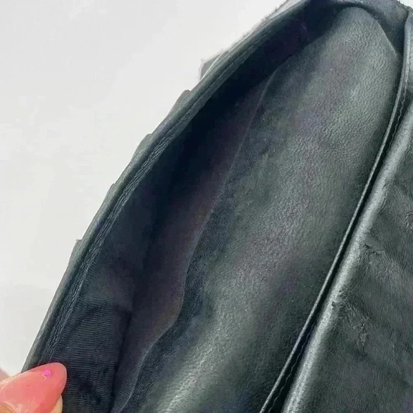 CHANEL CC Kisslock Caviar Bifold Snap Long Wallet Black Authentic - Picture 12 of 16